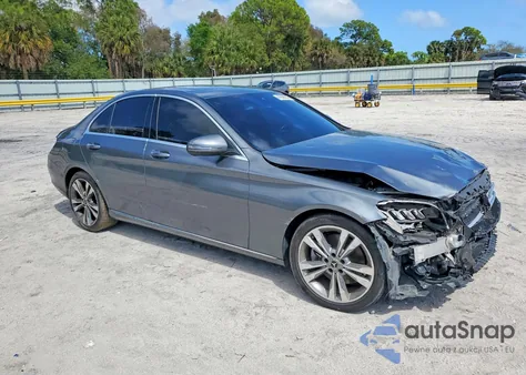 2019 Mercedes-Benz C 300 из США, поврежденный, VIN WDDWF8DB3KR483491